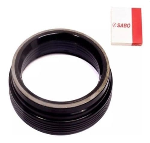 RETENTOR CUBO RODA TRASEIRO VW 24220/ 24250 CONSTELATION / CARGO 2422